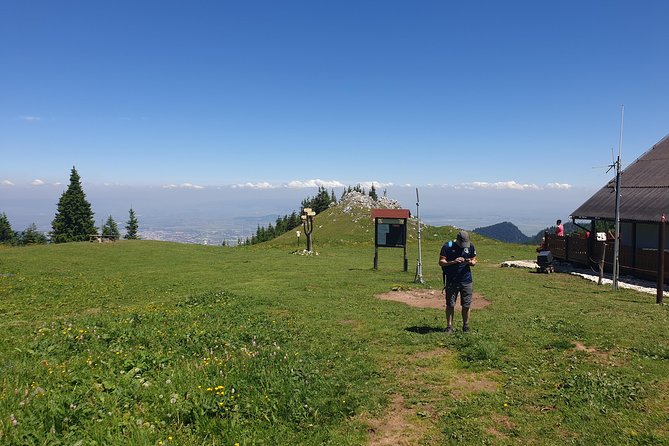1 day CARPATHIAN PEAKS & CHALETS hike - The value of a small group and a local guide