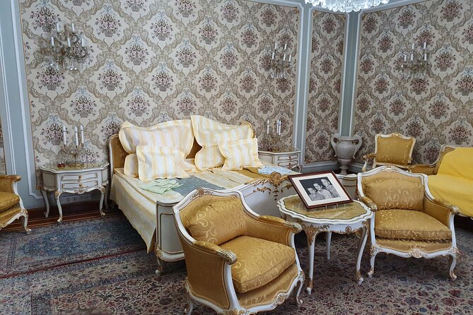 10 h Ceausescu Communism Private Tour in Bucharest plus Dracula's Grave - Ceausescu Mansion: inside the dictator’s private life