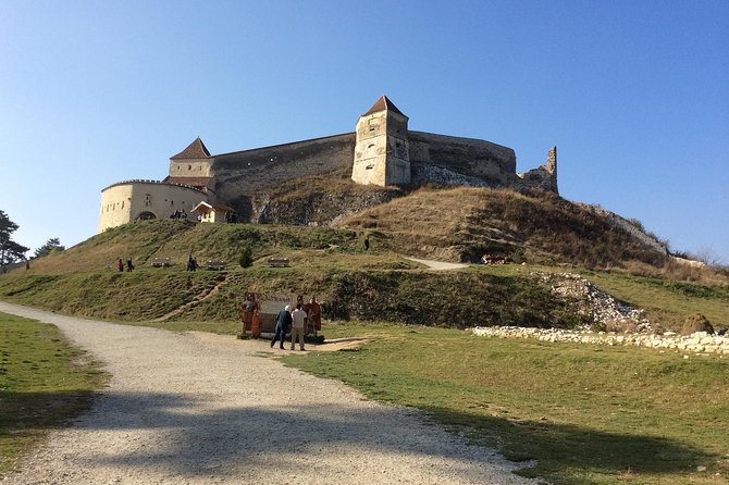 2-Day Small-Group Tour to Dracula's Castle, Rasnov Fortress, Peles Castle, Sighisoara and Libearty Brown Bear Sanctuary with Overnight in Brasov - Why the overnight makes this Bucharest trip work