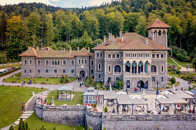 3 Castle:Peles ,Bran,Cantacuzino Tour from Brasov /Hotel pickup - Lunch, photos, and the pace of the route