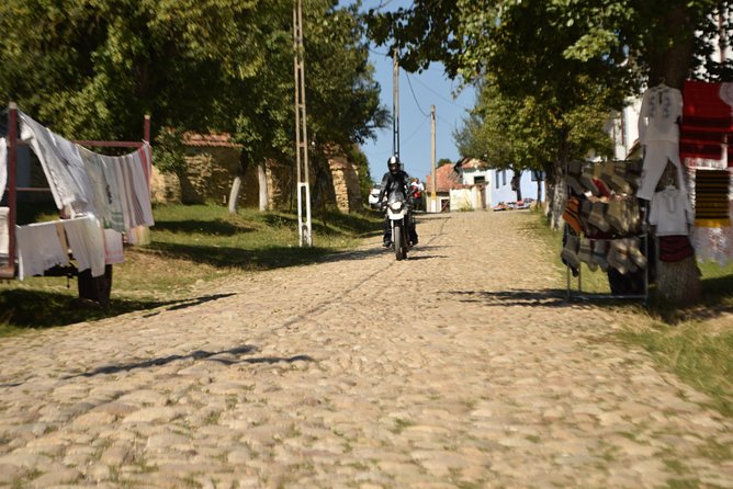 7 Day Best of Transylvania Motorcycle Tour from Cluj - Day 3: Bran Castle and Rasnov Citadel