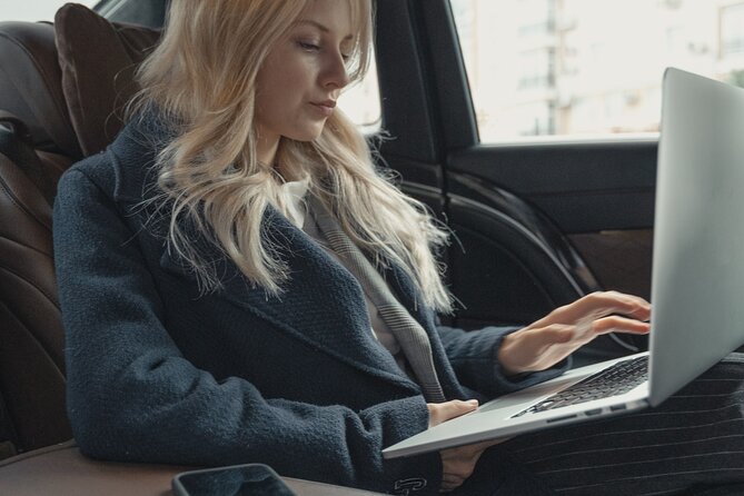 Airport transfer Otopeni to Bucharest - A 20 to 40 Minute Ride Into Bucharest