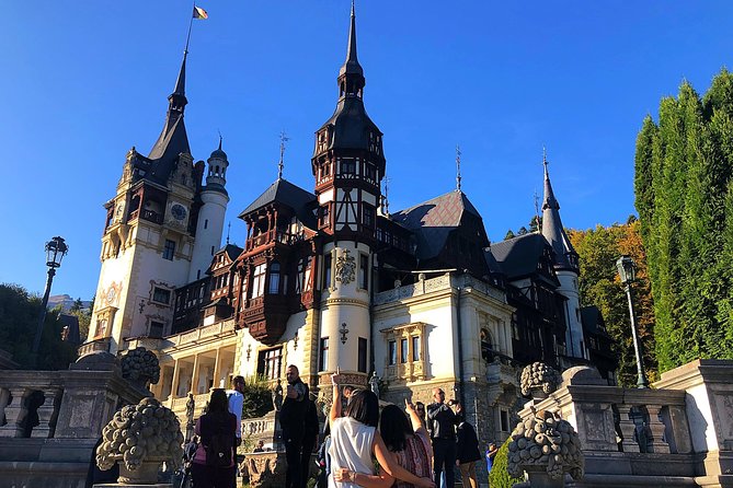Bear Sanctuary, Bran (Dracula) Castle, Peles Castle From Brasov - Guides Vlad and Vali make a difference