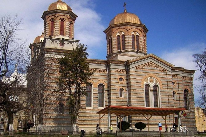 Black Sea Private Tour, Day Trip to Constanta from Bucharest - Thirty minutes at the mosque and minaret