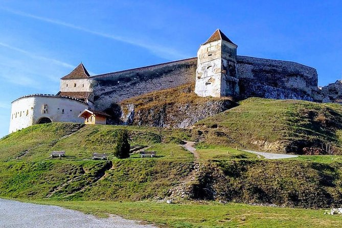Brasov: Bears Sanctuary, Rasnov Fortress, Bran Castle GUIDED Tour - What the guides add to the experience