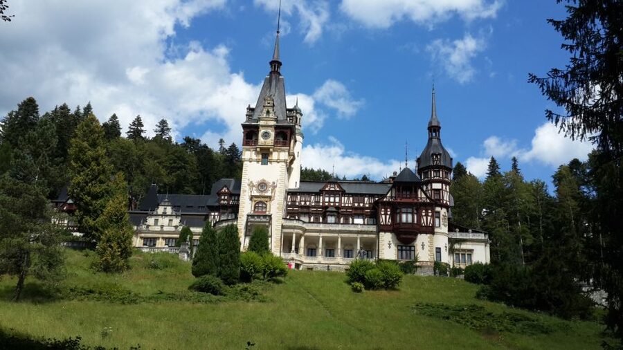 Brasov: Peles Castle, Bran Castle & Rasnov Fortress Day Tour - Rasnov Fortress and the limits of the visit