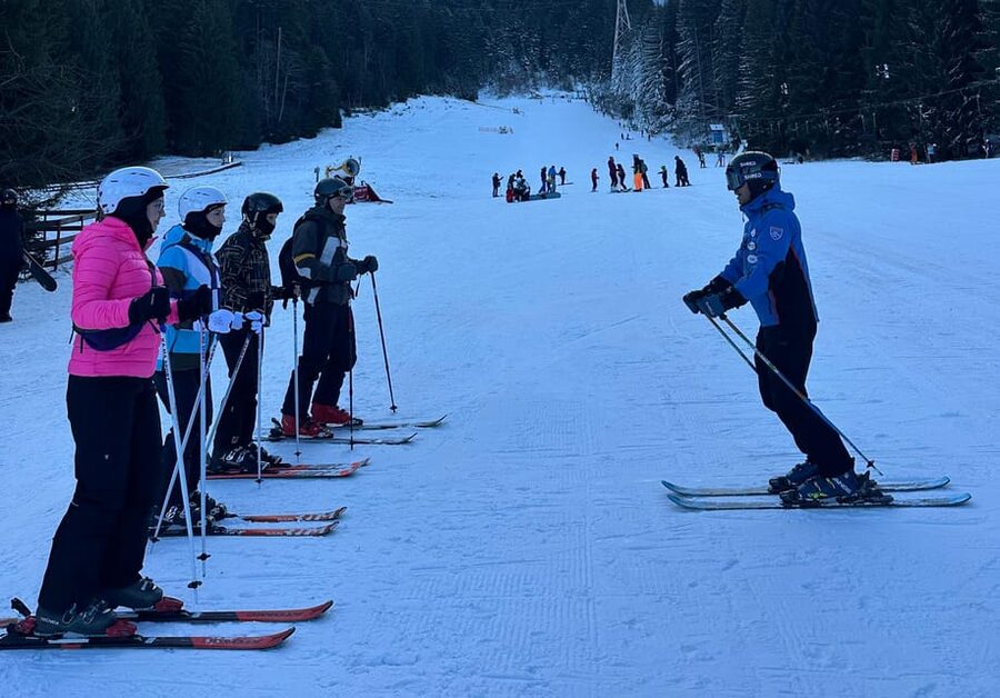 Brasov: Ski Lessons Day Trip For All Ages And Levels - Why the morning matters at Poiana Brasov