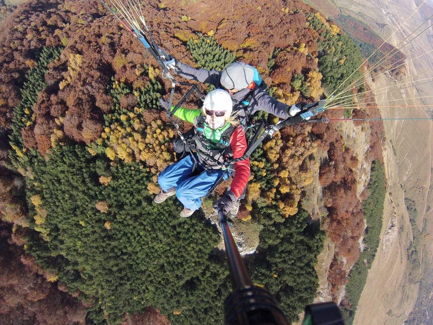 Brasov (:) Tandem Paragliding Experience - Languages, group size, and personal comfort