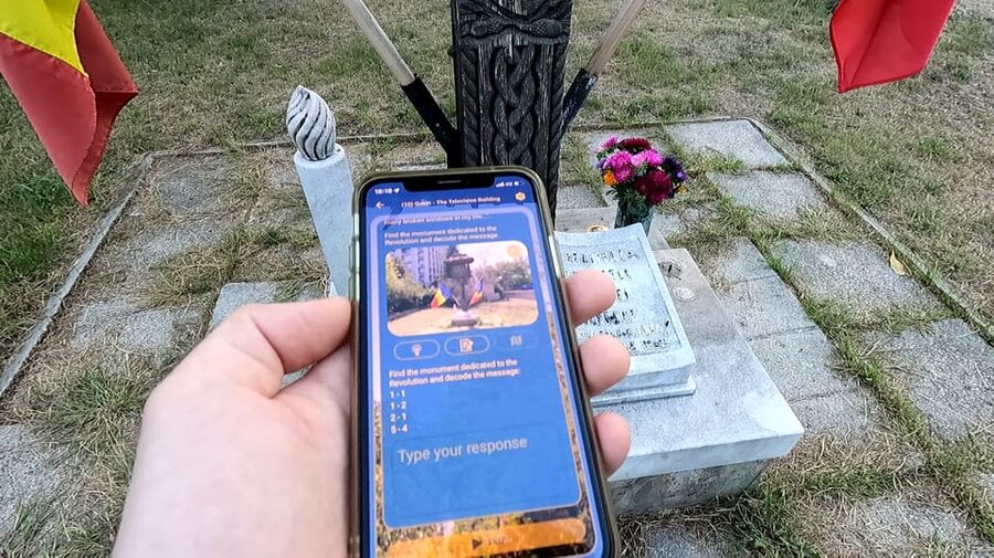 Bucharest 1989 Revolution Walking Tour with Smartphone App - Why the scavenger hunt format works, and where it falls short