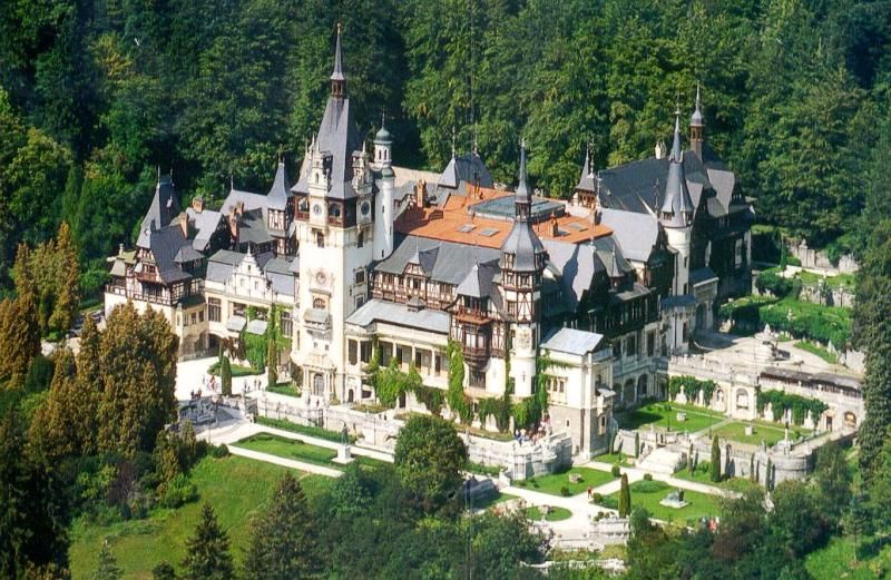 Bucharest: Bran & Peles Castle with Rasnov Citadel Day Trip - Key points at a glance