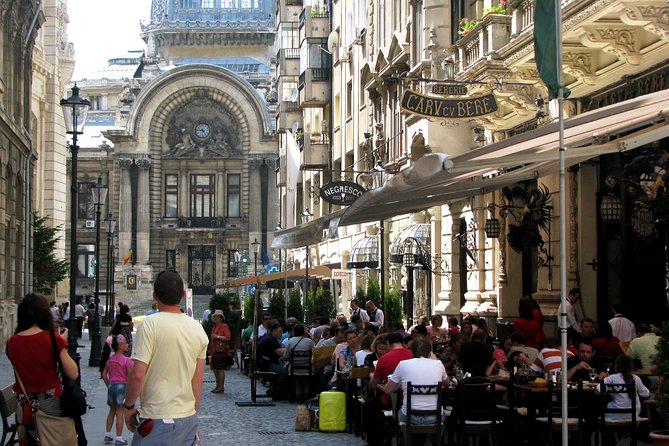 Bucharest by bike - Royal symbols and art in the city center