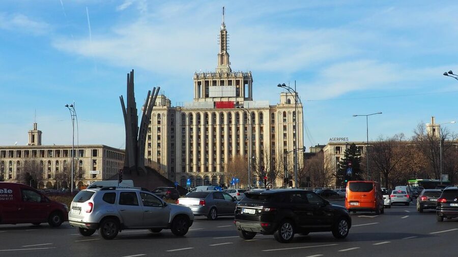 Bucharest by car - full day 'stop and visit' experience - Starting at Bellu Cemetery