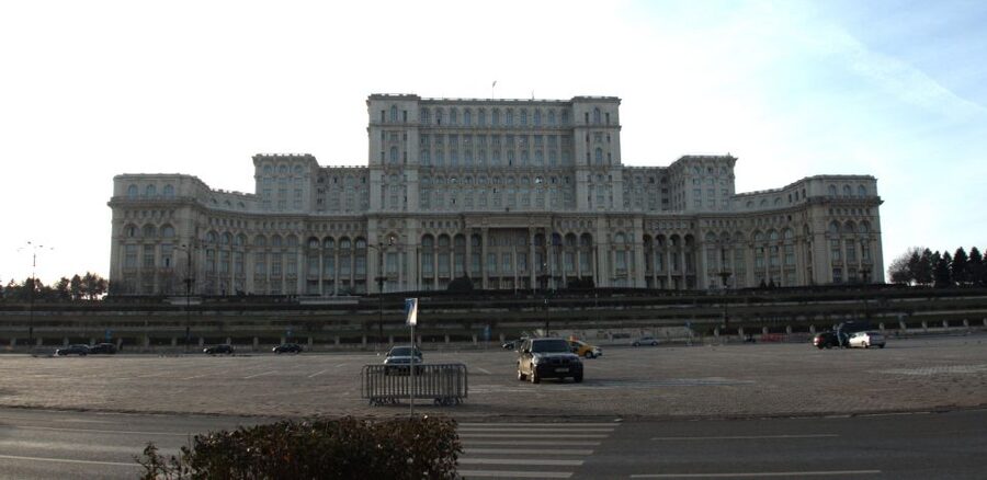 Bucharest by car - full day 'stop and visit' experience - A short sequence of quiet and sacred places