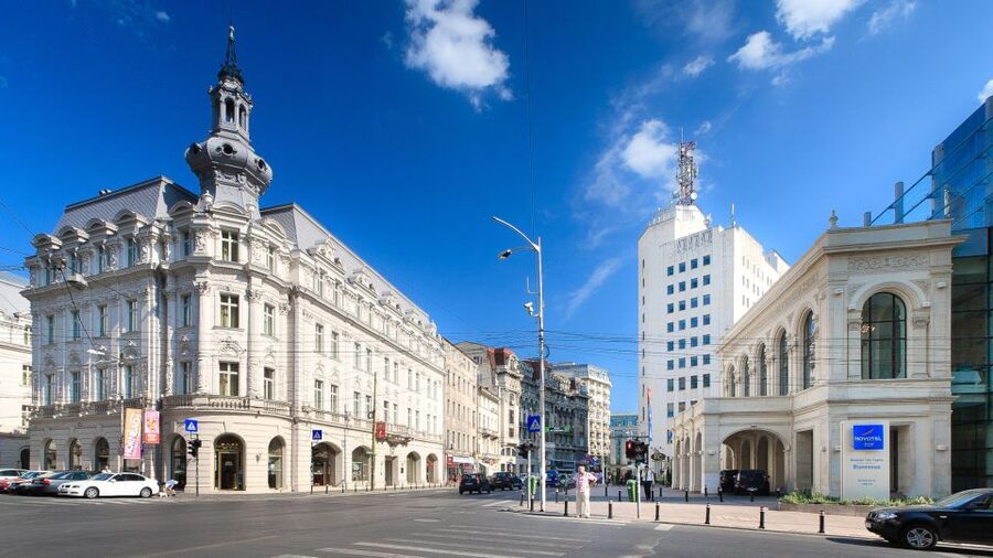 Bucharest City Tour 4h - Small Group Tour by Car - Revolution Square and the end of Ceaușescu’s rule