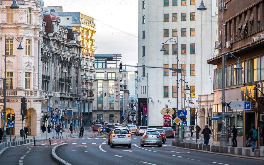 Bucharest City Tour – A Day to Remember - Following Calea Victoriei through royal Bucharest