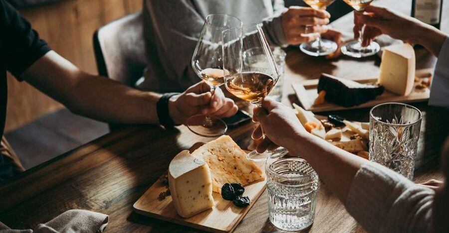 Bucharest City Tour and Wine Tasting - Who will get the most from this evening