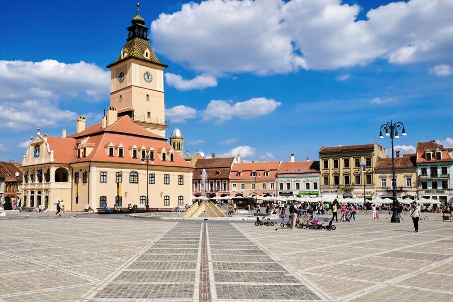 Bucharest: Dracula Castle, Peles Castle & Brasov Old Town - FAQ