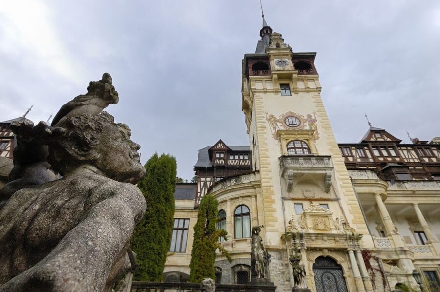 Bucharest: Dracula Castle, Peles Castle & Brasov Old Town - The coach ride from Bucharest to Sinaia