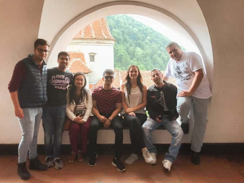 Bucharest: Dracula's Castle, Peleș Castle & Brașov Day Trip - The guide can make or break the day