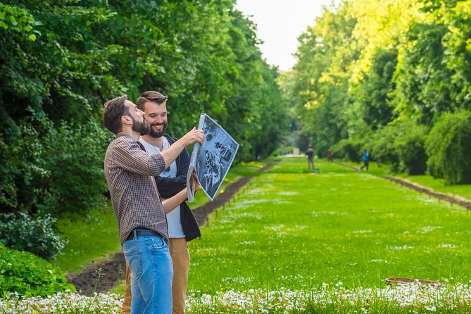 Bucharest Essential Tour: Old Town, Calea Victoriei & Communism - The guides are a major part of the value