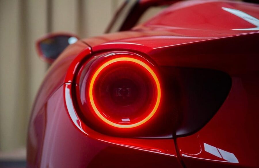 Bucharest: Ferrari Driving Experience - MEDIUM 30min - University Square and the practical side of supercar driving