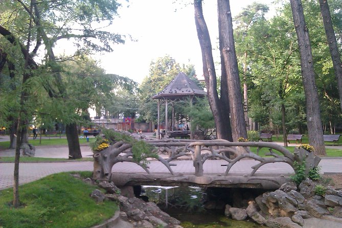 Bucharest Ghosts Stories and Mythology - The three houses and the stories that linger