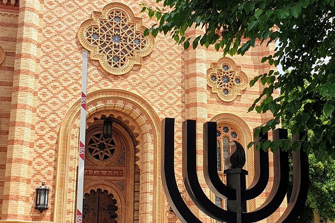 Bucharest Jewish Heritage | Holocaust Memorial | Private Car Tour - The Ashkenazi cemetery and its World War I memorial