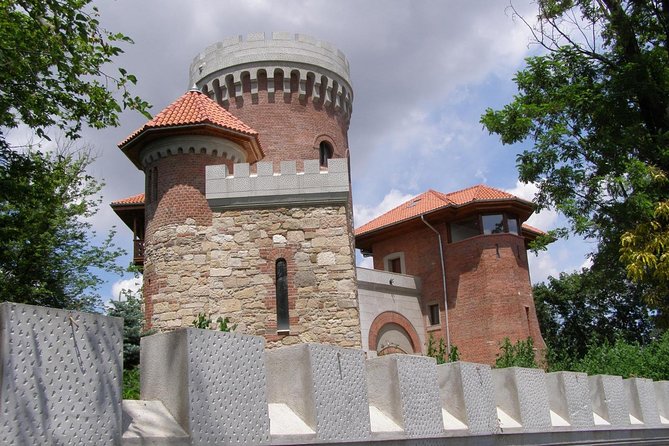 Bucharest Layover Tour (6 - Hour Private City Tour Between Flights) - Who will get the most from this tour
