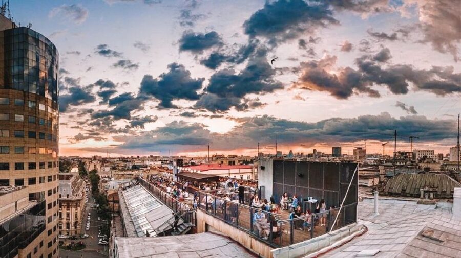 Bucharest: Night Life Tour - From polished cocktails to Lipscani after midnight