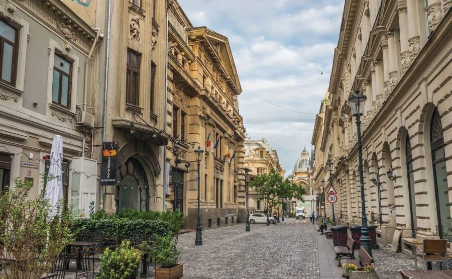 Bucharest Panoramic City Tour & Street Food - Obor Market and a taste of Romanian daily life