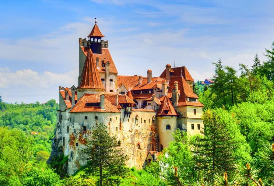 Bucharest: Peles Castle, Bran Castle & Brașov Day Tour - Key points at a glance