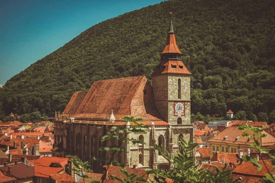 Bucharest: Peles Castle, Bran Castle & Brașov Day Tour - Who should book this experience