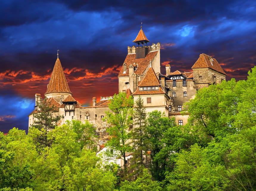 Bucharest: Peles Castle, Bran Castle, & Brasov Full-Day Tour - Bran Castle and the Dracula connection
