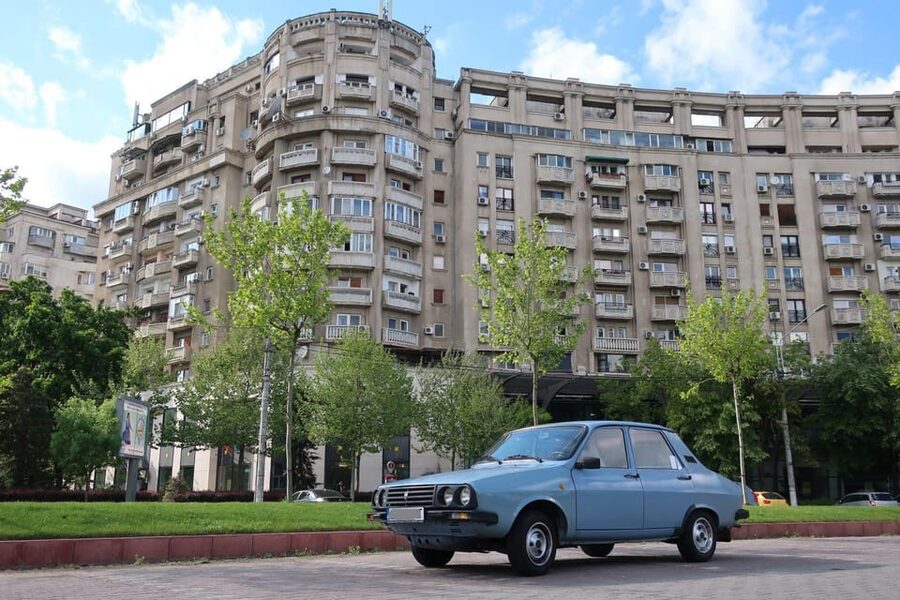 Bucharest: Private Communist Tour in a Romanian Vintage Car - Self-driving or sitting beside the guide