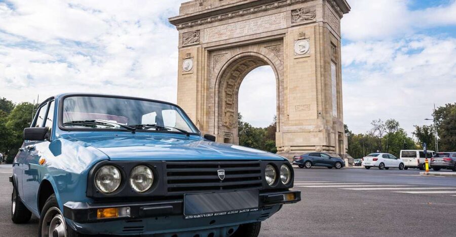 Bucharest: Private Communist Tour in a Romanian Vintage Car - The Palace of Parliament: scale with a cost