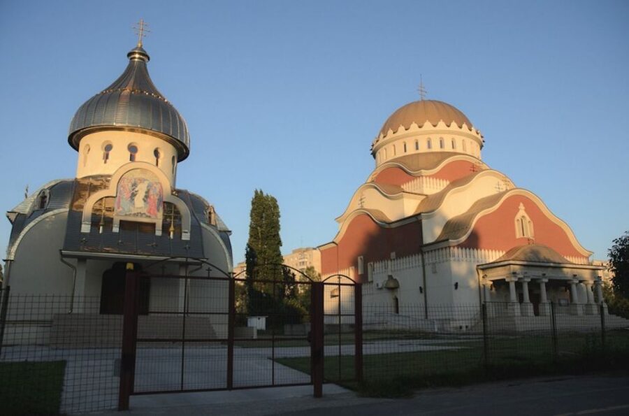 Bucharest: Private Three Neighborhoods Tour by Vintage Car - Who should book this vintage car tour