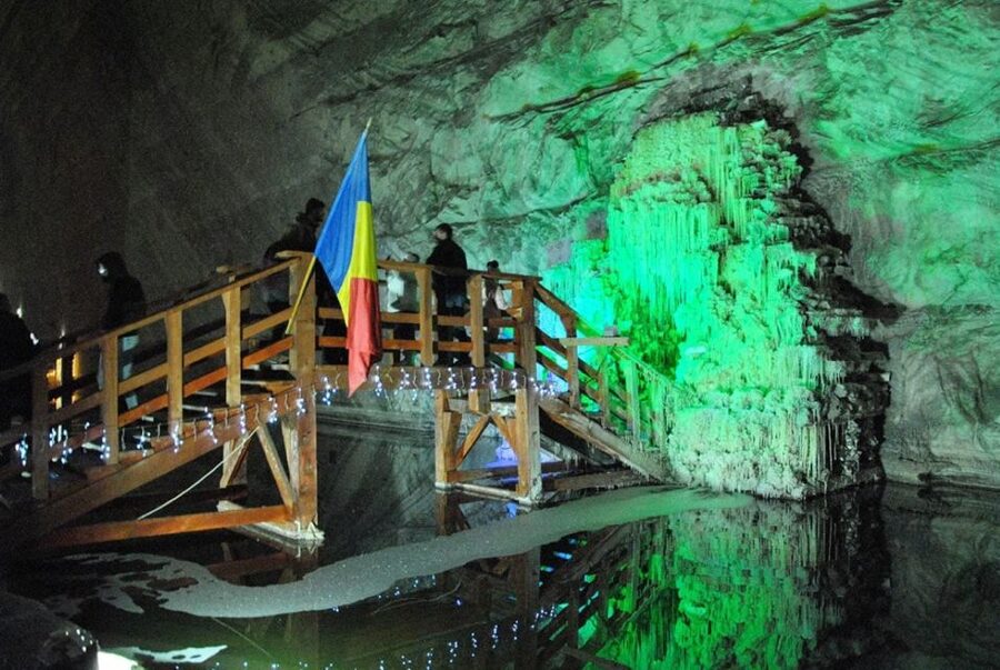 Bucharest: Slanic Salt Mine & Carpathian Mountains Day Tour - Why the underground climate matters