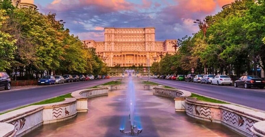 Bucharest : Street Art Walking Tour With A Guide - King Michael I Park: a change of pace from painted walls