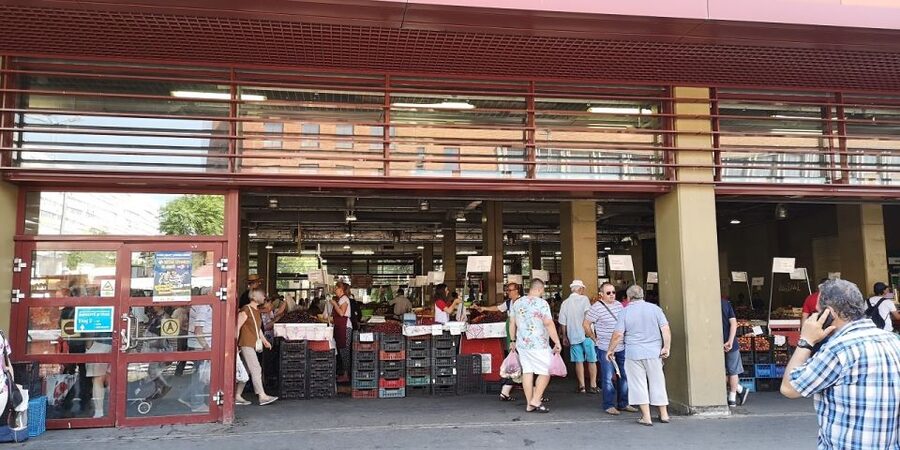 Bucharest: Street Food Tour with a Local Guide - Mici and beer at a well-known market stall