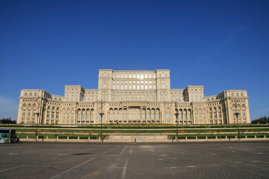 Bucharest: The "Last Days of Communism" Tour - Revolution Square and the end of Ceausescu’s rule