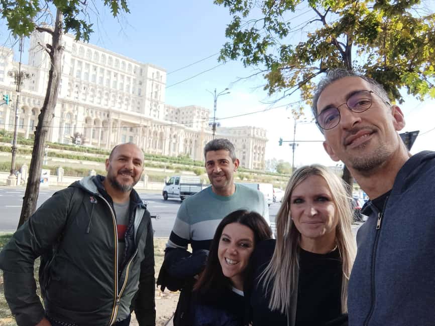 Bucharest: tour in the Parliament in Italian+exterior visit with guide - Starting at Caru cu bere in the Old Town