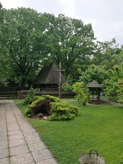 Bucharest: Village Museum Guided Tour - What the one-hour itinerary really gives you