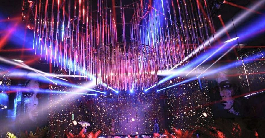 Bucharest: VIP Dining, Limo ride & Clubbing - Finishing at a premium Bucharest club
