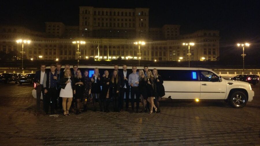 Bucharest: VIP Dining, Limo ride & Clubbing - Dinner first, with 100 minutes at the restaurant