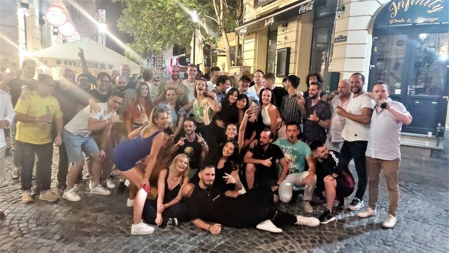 Bucharest: Weekend Pub Crawl - What this Bucharest night out is really like