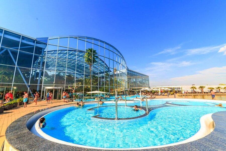 Bucuresti: Therme Bucharest Evening Entry Ticket & Transfer - Booking details worth getting right