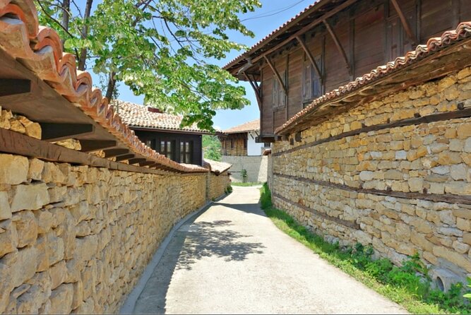 Bulgaria -Private Tour- Basarbovo, Arbanasi, Veliko Tarnovo - Basarbovo Monastery and the cliffside caves