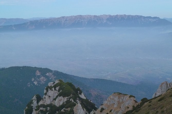 Carpathians in Romania: Piatra Craiului National Park with native Spanish guide. - Climbing toward Curmatura Cabin