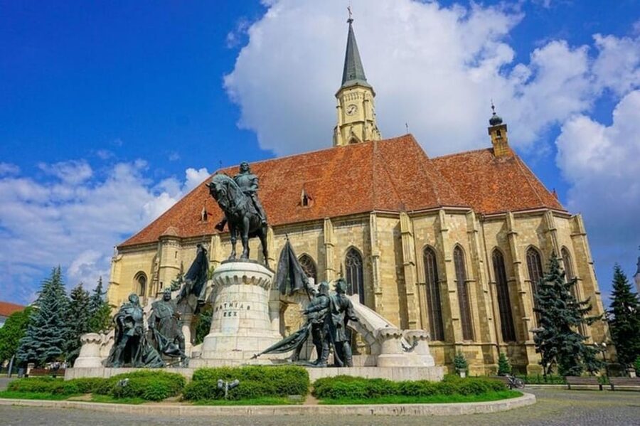 Cluj : Must-See Attractions Walking Tour - Piața Avram Iancu’s Monumental Setting