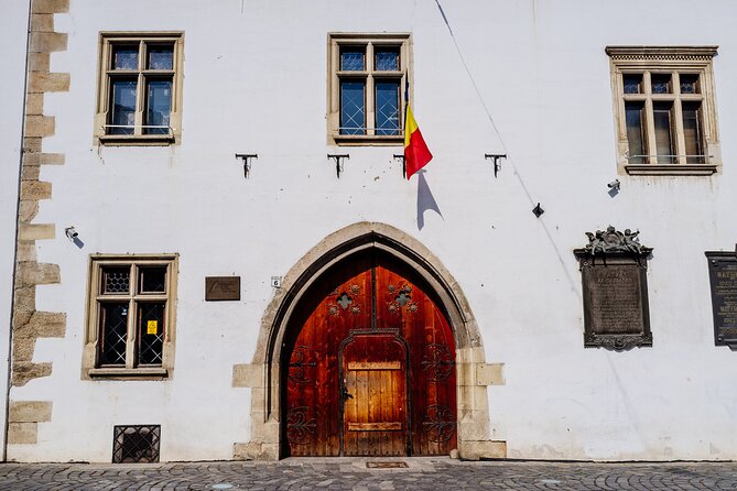 Cluj-Napoca: 2.5-Hour Guided Walking Tour - Timing, pace, and comfort